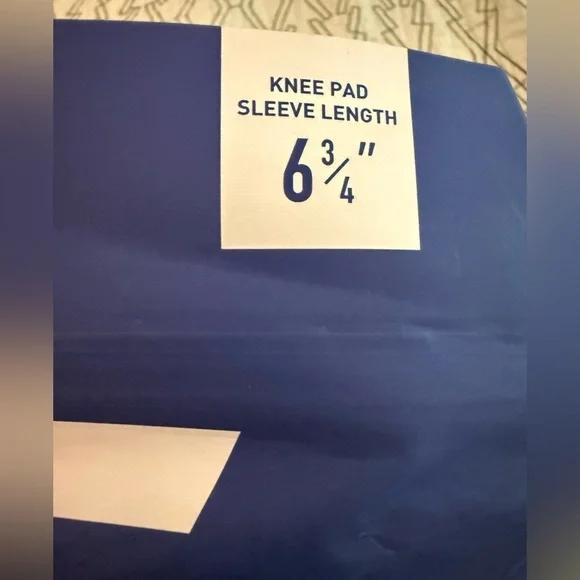 Mizuno Volleyball knee pads- new in package - Picture 3 of 5